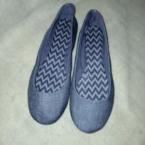 EUC Ballet Flats Shoes Size 8